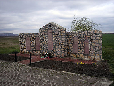 Húsvéti locsolótúra - Decs-től Ny-ra található az elpusztult sárközi falvak emlékműve