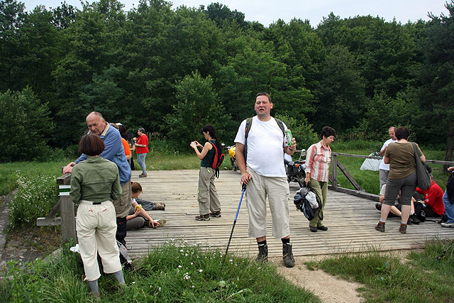 Őrség - Goričko túra 2010 - Pihenő a Kerka hídján