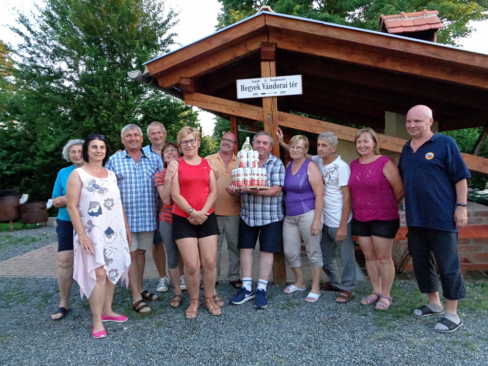 Szlovákiai magyar barátaink: Nagymegyeri Csigák Turista Egyesület