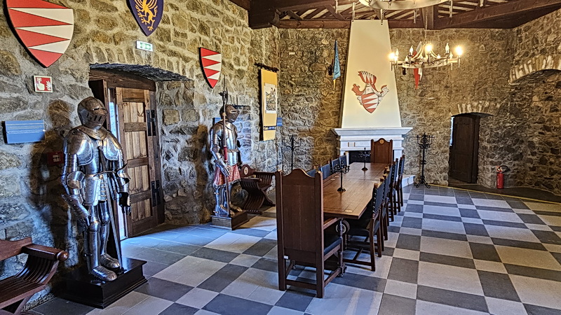 Április végi séta Hollókőn